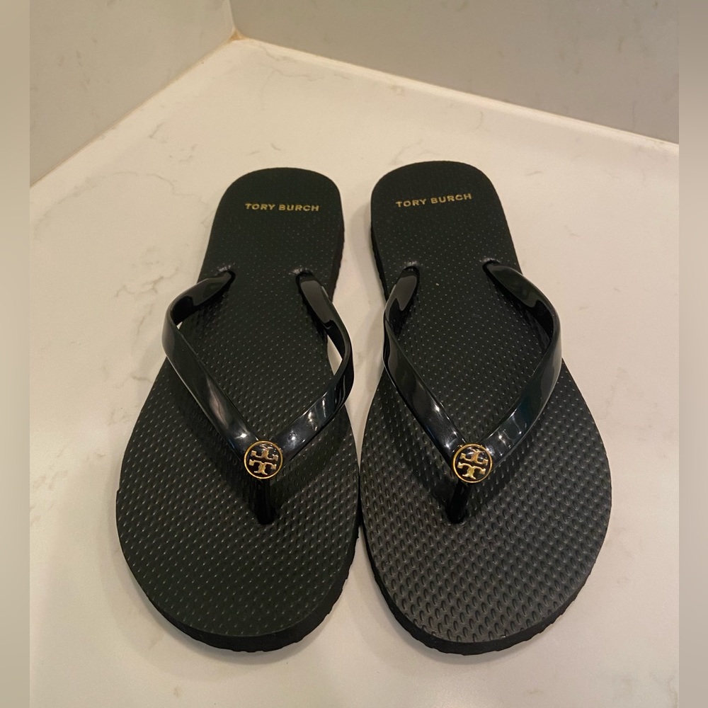 New Tory Burch Black THIN flip flops size 8